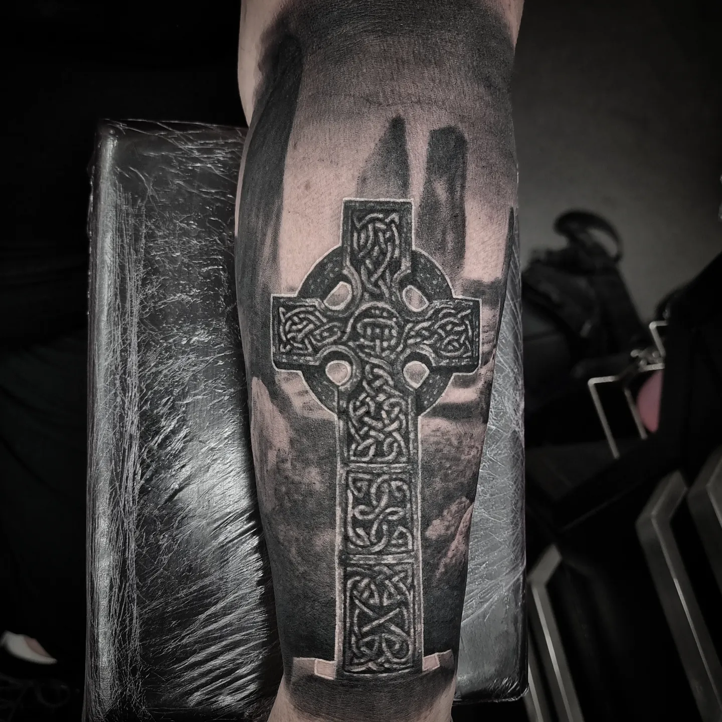 Fine detail black and grey tattoo by Edinburgh tattoo artist Tomek Turlej