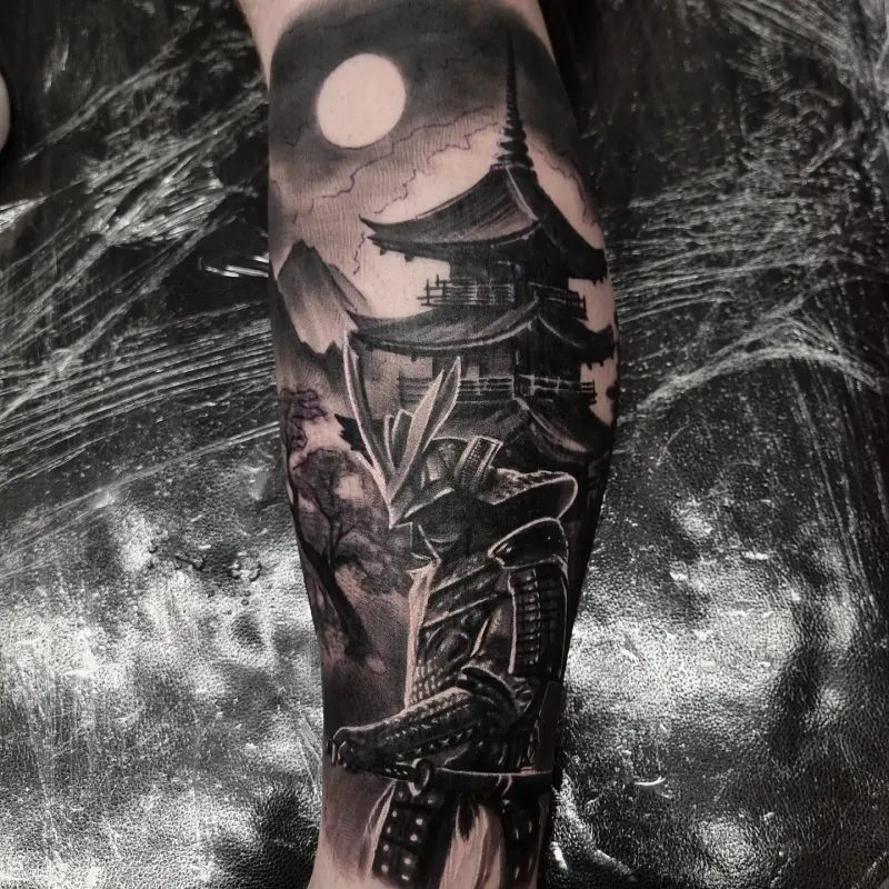 Realistic black and grey wildlife tattoo by Tomek Turlej at Studio XIII Gallery Edinburgh