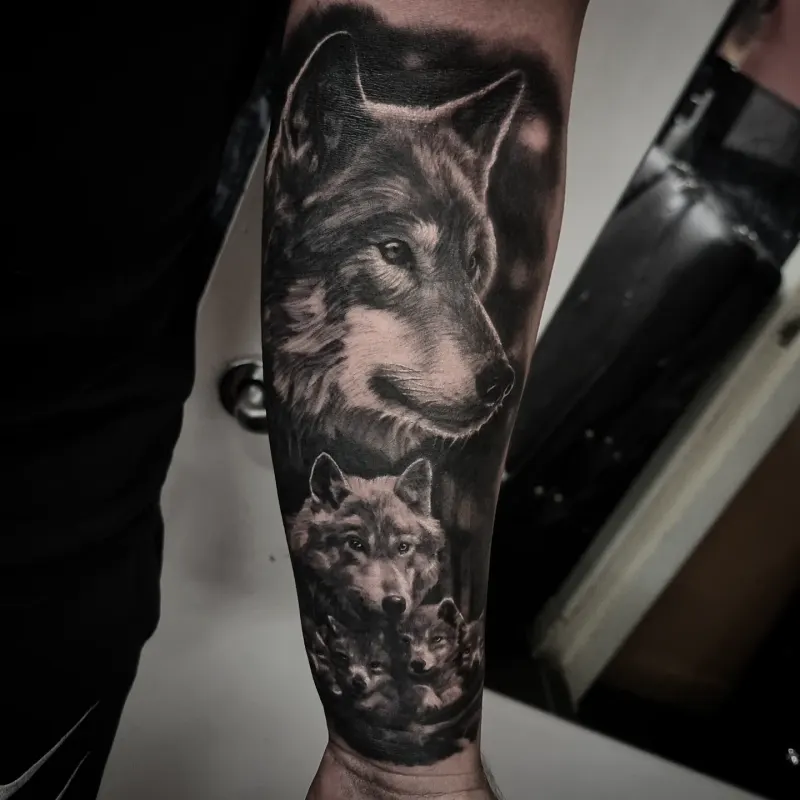 Fine detail black and grey animal tattoo, custom design by Edinburgh tattoo artist Tomek Turlej