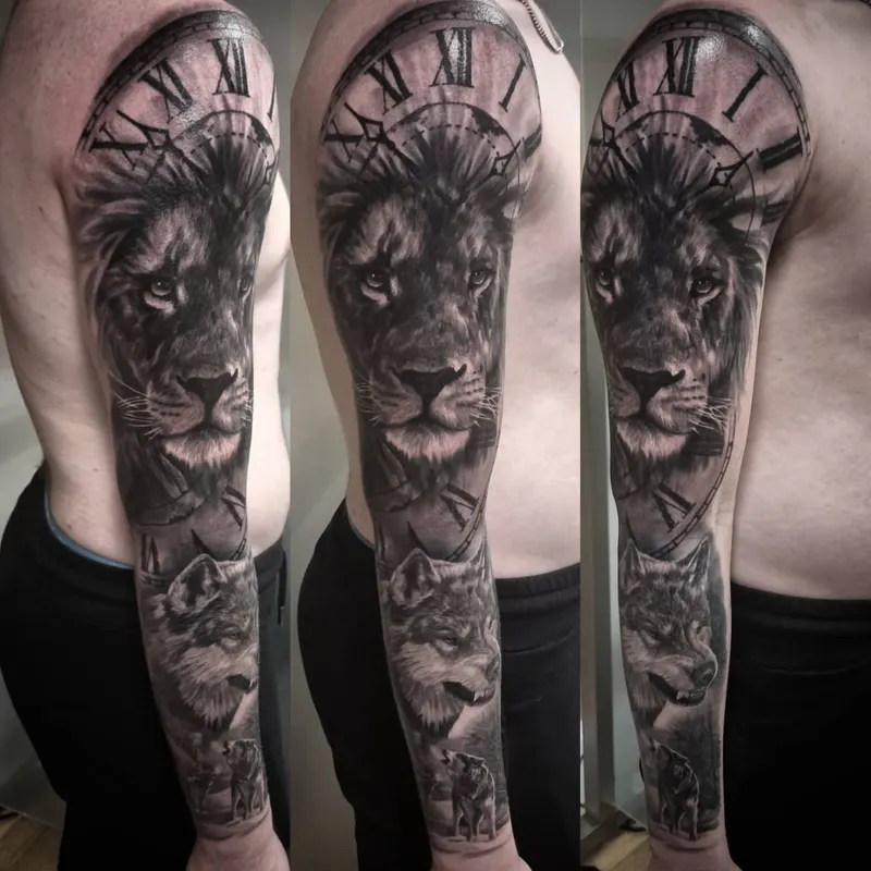 Photorealistic black and grey animal tattoo by Tomek Turlej, Studio XIII Gallery, Scotland