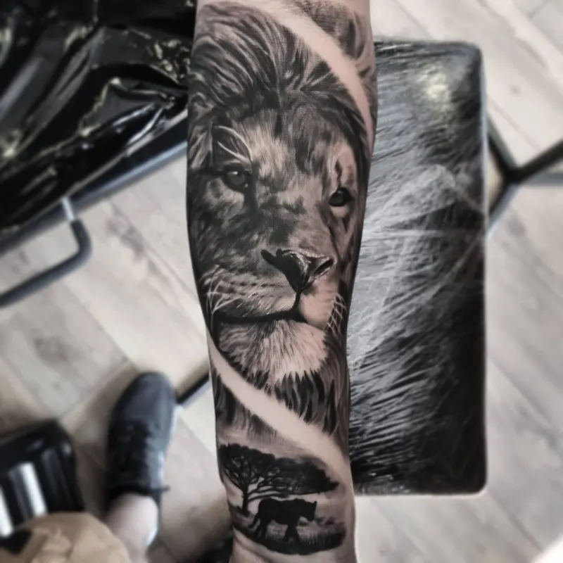 Realistic black and grey wildlife tattoo by Tomek Turlej at Studio XIII Gallery Edinburgh